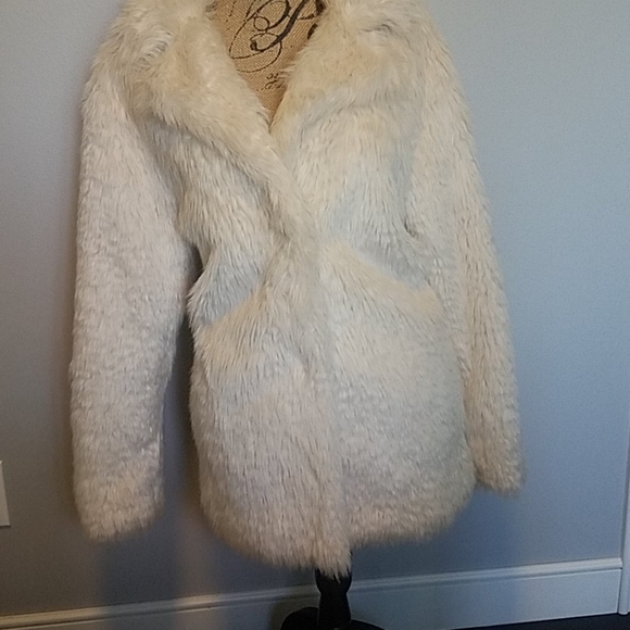 athea Jackets & Blazers - NWT Athe Luxurious faux fur coat!